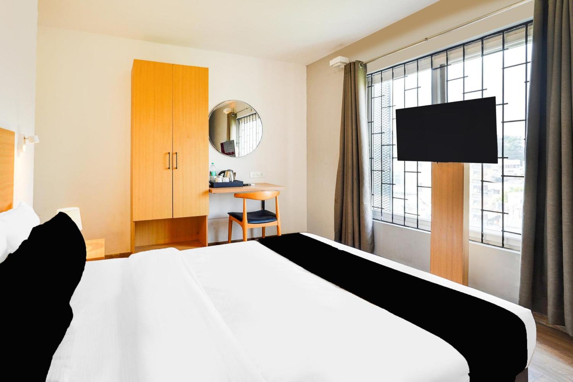 Super Townhouse Btm Layout Near Madiwala Lake Formerly Q Rooms Bangalore Exterior foto